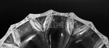 Háromrészes ólomkristály kínáló garnitúra, jelzés nélkül, hibátlan, d: 15-20 cm