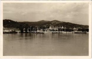 Orsova, látkép a Duna felől, gőzhajók. Erste Donau Dampfschiffahrts-Ges. Wien / view from the Danube, steamships (EK)