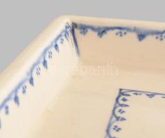 Tintatartó készlet porzóval, tálcával. cca 1822-1845, Batiz vagy Kassa, írókázott mintás kőcserép, j...