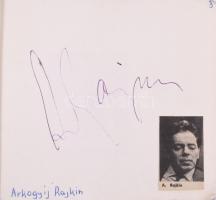 Autogramgyűjtemény, többek között Bessenyei Ferenc, Kautzky József, Szőnyi János, Voith Ági, Bodrogi...