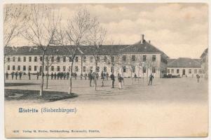 Beszterce, Bistritz, Bistrita; K.u.k. katonai kaszárnya. M. Binder / military barracks (Rb)