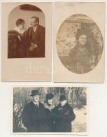 22 db RÉGI fotós képeslap: portrék, családok, párok, gyerekek / 22 pre-1945 photo postcards: portraits, families, couples, children