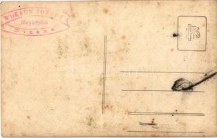 Bicske, két huszár lóháton, teljes egyenruhában, karddal. Wokaun József felvétele / Hungarian Hussar...