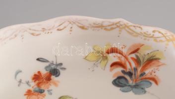 Meissen antik kézzel festett teás csésze, aljjal, jelzett, aranyozáson kopással, kardos jelzés, d: 1...