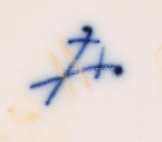 Meissen antik kézzel festett teás csésze, aljjal, jelzett, aranyozáson kopással, kardos jelzés, d: 1...