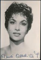 Gina Lollobrigida (1927-2023) színésznő autográf aláírása őt ábrázoló fotón, 15x10 cm