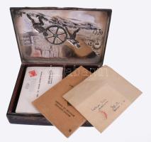 Molnár Erik (1894-1966) kommunista politikus családi hagyatékának része, benne:
- "MOLNÁR ERIK...