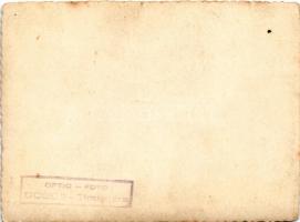 Temesvár, Timisoara; Tanszergyár munkásai, csoportkép. Dobos felvétele / workers of school prop fact...