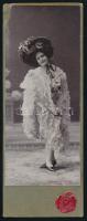 cca 1900 Jelmezes hölgy. Keményhátú fotó Weisz Hugo aradi műterméből, hiánnyal, 20,5x7,5 cm