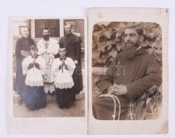 Tury Timót kapucinus rend tag 2 fotólapja, egyiken aláírásával.