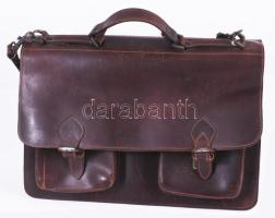 Bőr aktatáska, válltáska jó állapotban 30x40 cm