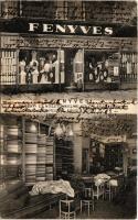 Budapest V. Fenyves öltöny- és kosztumkelme különlegességek üzlete, bejárat és belső. Károly körút 10. (Rb)