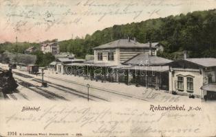 Rekawinkel railway station (small tear)