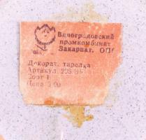 2 db kerámia fali dísztál, kárpátaljai. Kézzel festett, jelzett, hibátlan d: 18 cm