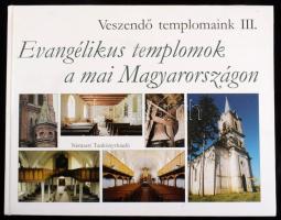 Istvánfi Gyula: Veszendő templomaink II-III. - Erdélyi református templomok. Bp., 2002, Nemzeti Tank...