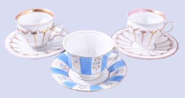 3 darab szecessziós csésze alátéttel, jelzés nélkül, kopással.