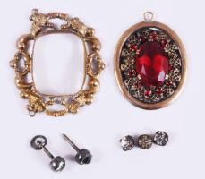 Kis doboznyi bizsu, közte ezüst (Ag) fülbevaló pár.