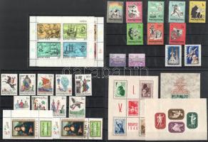 Kis tétel 6 db stecklapon, benne sorok és blokkok