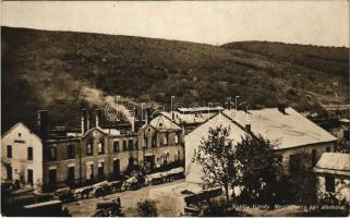 Mezőlaborc, Medzilaborce; égő vasútállomás, látkép. Hadi fényképkiállítás, Kotilla Kroly felvétele / burning railway station, general view (EK)