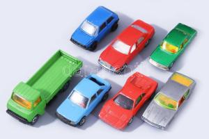 7 db magyar gyártmányú fém játék autó. Jelzettek, jó állapotban 7, 10 cm