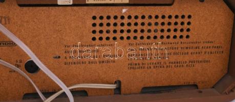 1974-1978 Grundig RF711 rádió, jó állapotban, 62x16x17 cm