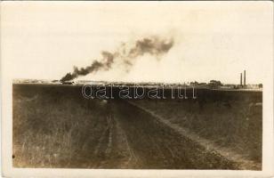 1917 Marasesti (Vrancea), Parkettfabrik / WWI military, parquet factory on fire. photo (EK)