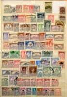 Rendezetlen, de tartalmas magyar tétel a Krajcárosoktól, portókkal, másodpéldányokkal is, 14 lapos, ...