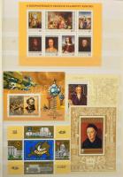 Magyar gyűjtemény a Krajcárosoktól az 1970-es évekig, benne sorok, blokkok is, 32 lapos, A/4-es bera...