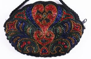 Gyöngyfűzött női kistáska, h: 16 cm