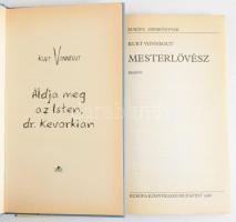 Kurt Vonnegut 2 műve:
Mesterlövész, Áldja meg az Isten, dr. Kevorkian. Bp., 1986-2001, Európa-Gulli...