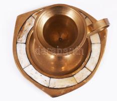 Kis sétáló gyertyatartó, csont berakásokkal, m: 4,5 cm