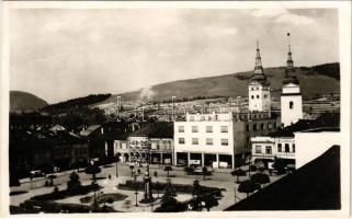 Zsolna, Sillein, Zilina; bank, templom, üzletek / bank, church, shops
