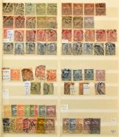 1950 előtti magyar bélyegek, köztük Krajcárosok, Turulok is, 10 lapos, A/4-esnél szélesebb berakóban