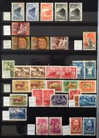 Magyar gyűjtemény a Krajcárosoktól az 1950-es évek közepéig, benne másodpéldányok is, 30 fekete lapo...