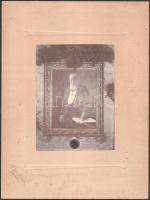 cca 1910 Thék Endre (1842-1919) asztalosmester, bútor- és zongoragyáros, az első hazai bútorgyár alapítója, a magyar nagyüzemi bútorgyártás megteremtőjének festményről készült portréja, kartonra kasírozott fotó Illiás Anna orosházi műterméből, kissé foltos, 17x13 cm, karton: 32x24 cm