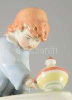 Zsolnay búgócsigás lány Terv: Sinkó. Kézzel festett, jelzett, 16x12 cm