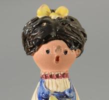 Szilágyi Mária: Lány gyümölcsökkel. Jelzett, kis kopással, m: 15,5 cm