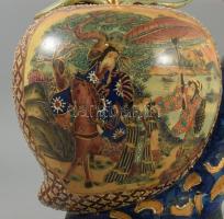 Satsuma moriage festéses porcelán asztaldísz, jelzett, kis kopással, m: 30 cm