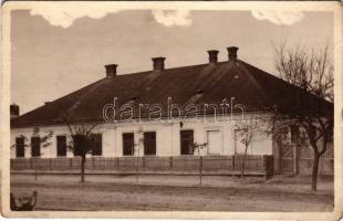 1927 Érsekújvár, Nové Zámky (?); ház / house. photo (EK)