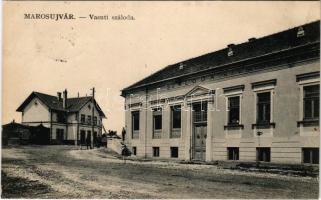 Marosújvár, Uioara, Ocna Mures; Vasúti szálloda, vasútállomás. Grün Géza kiadása / railway station and hotel (EK)