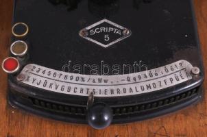 cca 1924 Scripta 5 írógép, fa talpon, 23x30 cm