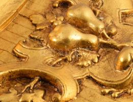 Neorokokó modorú illusztris képkeret, üvegezett, jó állapotban, befoglaló mérete 49x37 cm, teljes mé...