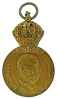 1890. "Bronz Katonai Érdemérem" aranyozott bronz kitüntetés mellszalag nélkül T:XF kopott aranyozás Austro-Hungarian Monarchy 1890. "Bronze Military Merit Medal (Signum Laudis)" gold plated bronze decoration with ribbon C:XF worn gold plating NMK 244