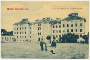 1908 Gyulafehérvár, Alba Iulia; Cs. és kir. Ferenc József pionír kaszárnya, katona kerékpárral. W.L. 3147. / K.u.K. military pioneer barracks, soldier with bicycle (EK)