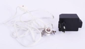 Elemmel működő világító és zenélő karácsonyi házikó asztaldísz, használatlan, eredeti dobozában, m: ...