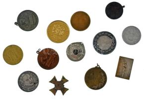 13db-os vegyes, főleg sport díjérmekből álló tétel T:vegyes