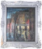 Corini Margit (1897-1982): Párizsi utca. Olaj, vászon. Jelezve balra lent: M de Corini. Hátoldalán 1990 körüli BÁV címkével és raglappal. Dekoratív, sérült fakeretben. 54,5x46 cm. Corini Margit 1897-ben született Kolozsváron, művészetkedvelő családban. Édesapja hegedűművész volt. A "Corini" művésznevet később vette fel, bátyjára, Sóváry János szobrászra tekintettel, és mert feleségül ment Corini báróhoz. Eredetileg színésznő szeretett volna lenni, New Yorkban tanult az Art Student Akadémián, de magyaros akcentusa miatt nem lehetett színésznő. Ekkor kezdett komolyabban a festészettel foglalkozni, autodidakta módon. 1928 és 1945 között Párizsban élt, ahol elismerték tehetségét, és rendszeresen kiállított, többek között a Nemzeti Szalonban is. A "párizsi éjszaka festőjeként" is emlegették, mivel képeinek gyakori témája a párizsi élet, az éjszakai esős utcák hangulata.