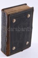 Martin von Cochem: Großer goldener Himmel-Schlüssel, oder: sehr kräftiges, nützliches und trostreiches Gebetbuch zur Erlösung er lieben Seelen des Fegfeuers. Bp., é.n. (cca 1880), Steinbrener Ker. János, 704 p. Német nyelven. Egészbőr-kötésben, viseltes borítóval, sérült gerinccel, az elülső szennylapon és az első három lapon kisebb lyukkal, helyenként kissé foltos, sérült lapokkal, bejegyzésekkel.