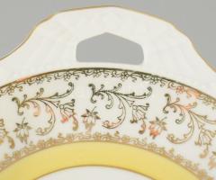 Victoria pralinékínáló, jelzett, 19x17 cm