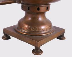 Réz szamovár. Lomov Gyár, Tula, 19. sz. utolsó harmada, jelzett, kis sérüléssel, horpadással, m: 56 ...